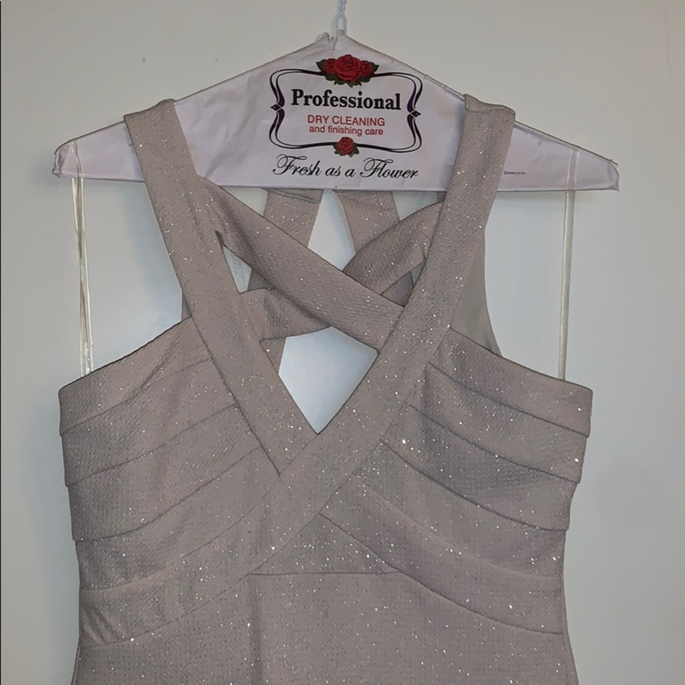 Adorable Midi Dress!!